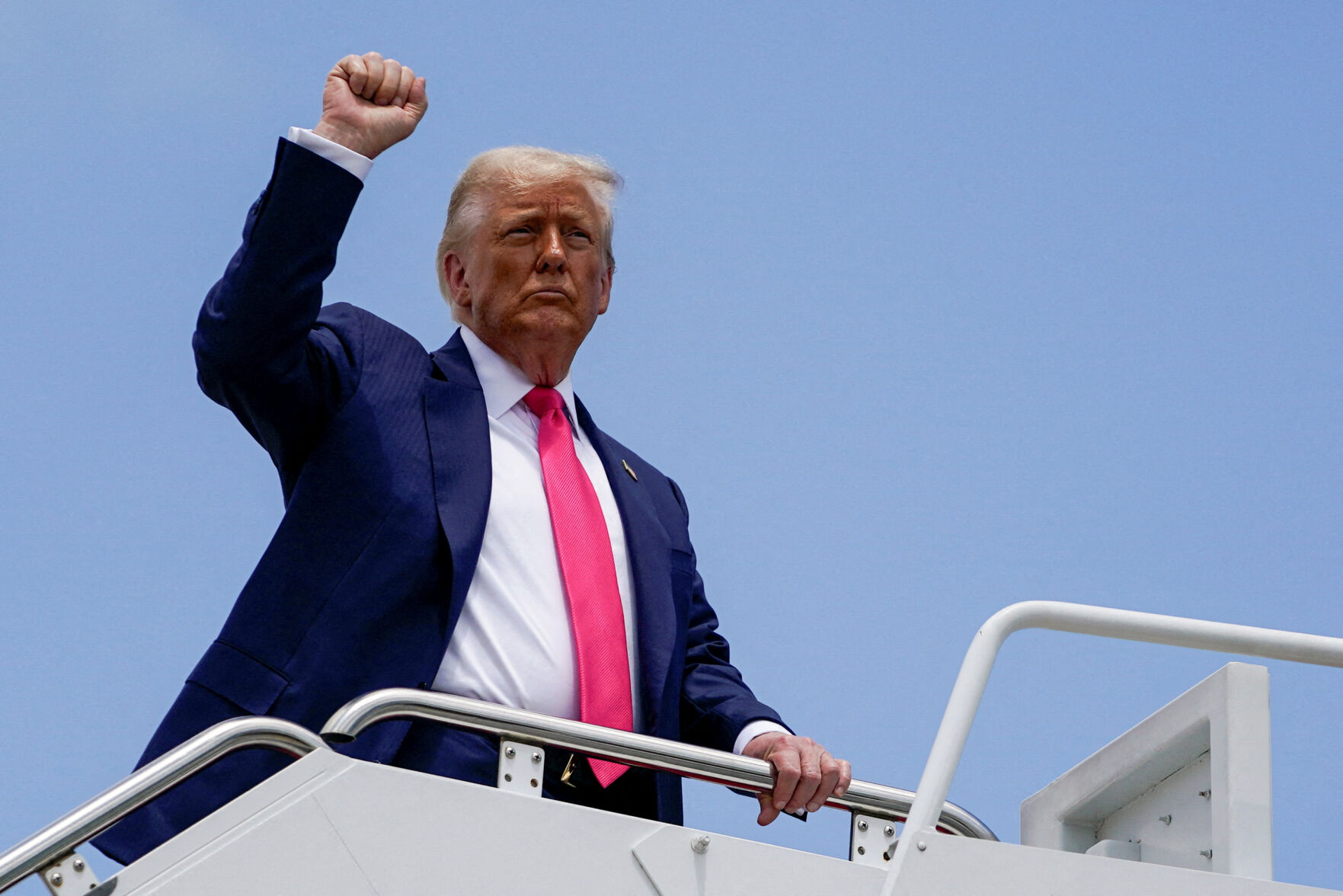 Trump tells Texas Republicans to redraw the state congressional map to help keep House majority